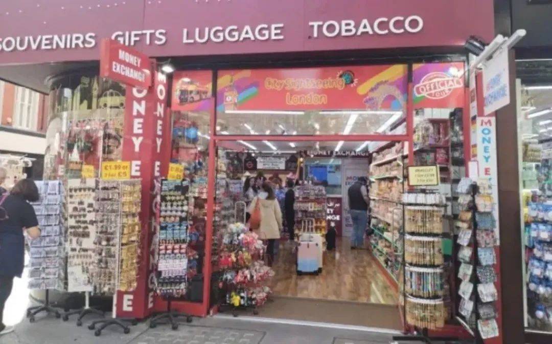 如何申请皇冠信用盘
_英国一糖果店有隐藏通道如何申请皇冠信用盘
，游客给近9000元才能进去，里面都是假货