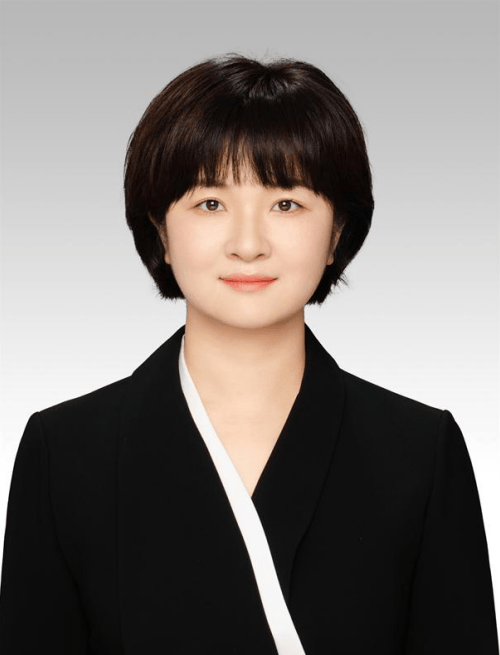 WNBA比分
_不到1年再公示WNBA比分
，生于1987年的李金玲，拟提名为县长候选人