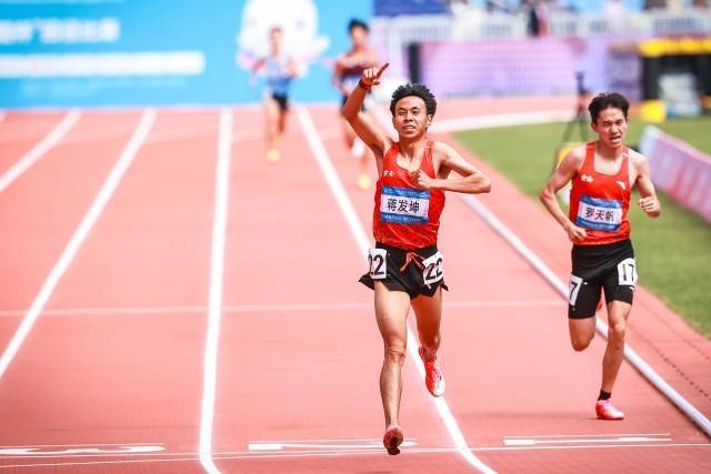 皇冠信用盘如何注册
_率先冲线却因“配合犯规”被罚皇冠信用盘如何注册
!十五运会男子万米“看门道”